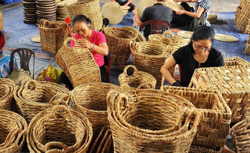 HANDICRAFTS TOWARDS SUSTAINABLE VALUE